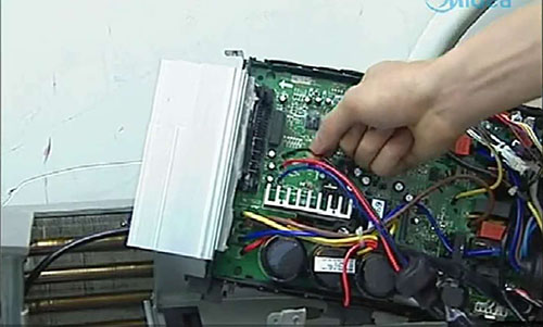 崇信美的空调电话是多少